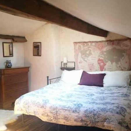 Traditional Stone Cottage Condac Экстерьер фото